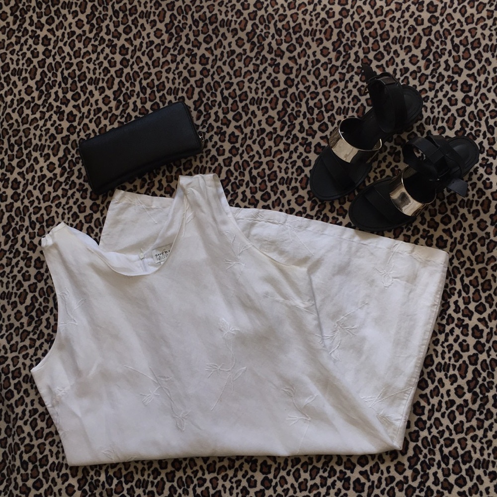 WHITE SUMMER DRESS
